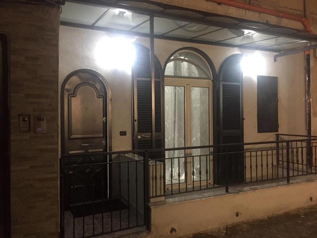 Casa Vacanze Sannazzaro 70 Napoli Exterior foto